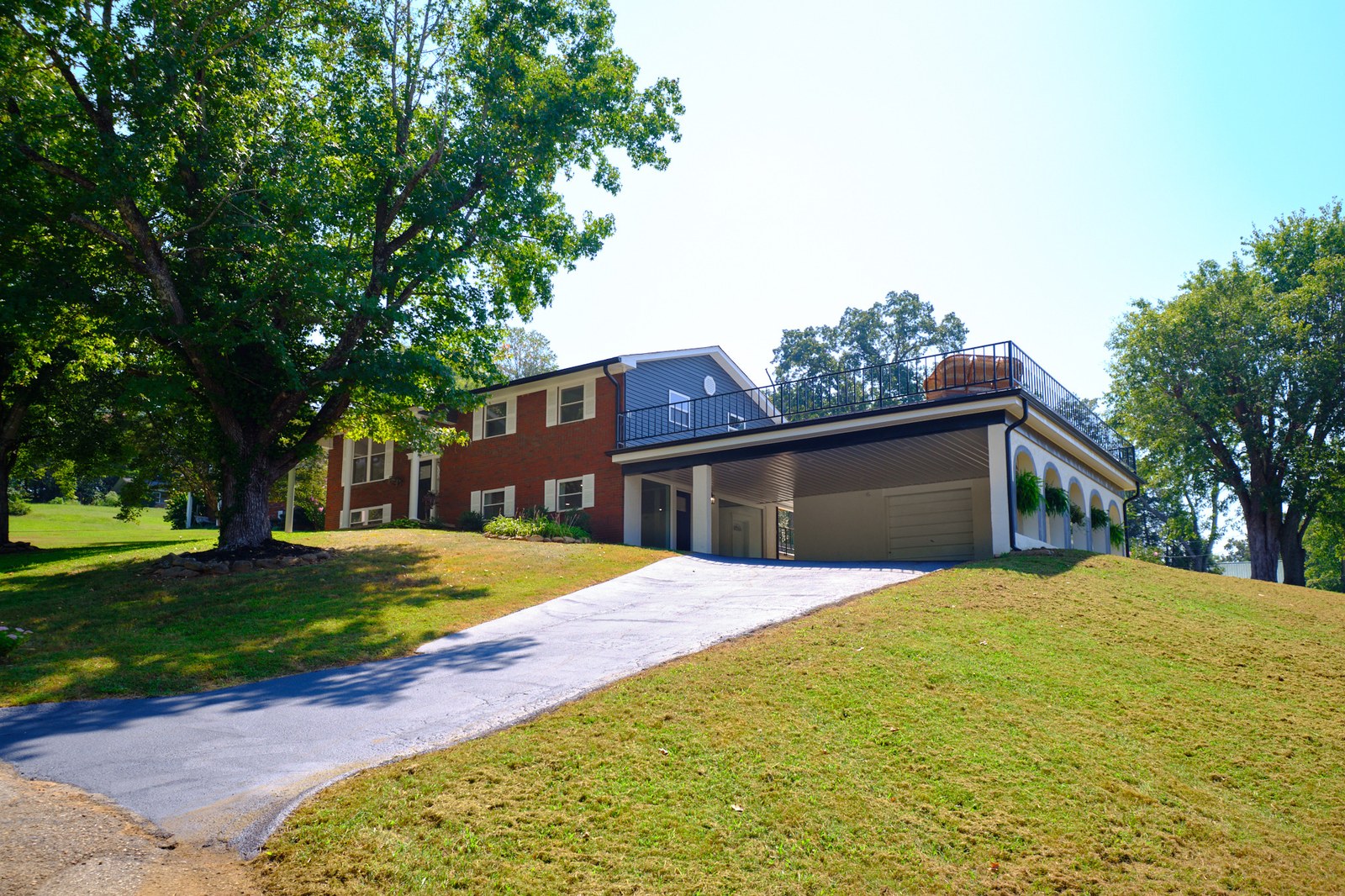 8216 Pickens Gap Road — Photo 2